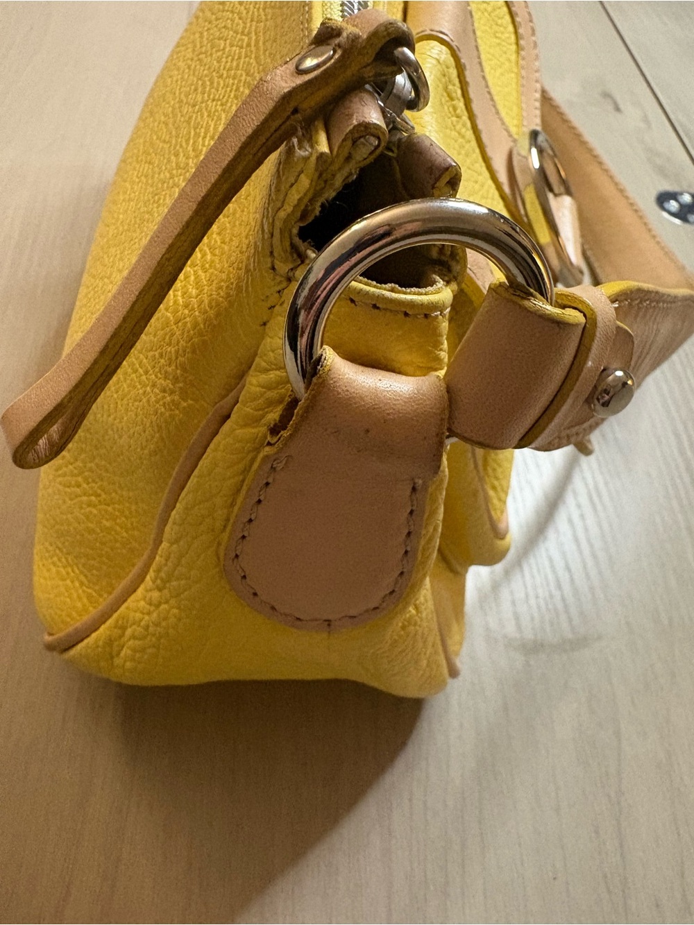 Dooney & Bourke Yellow Shoulder Bag with Tan Trim - Picture 9 of 15